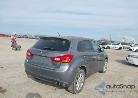 2015 Mitsubishi Outlander Sport Es z USA, uszkodzony, nr VIN 4A4AP3AU8FE050006
